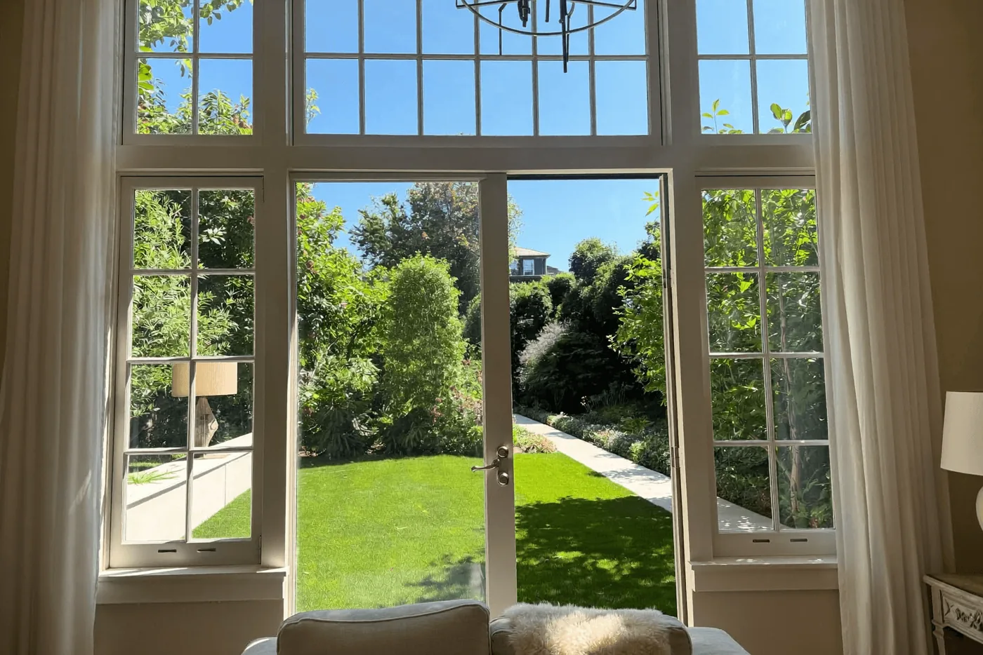 Spotless windows in a Conejo Valley home